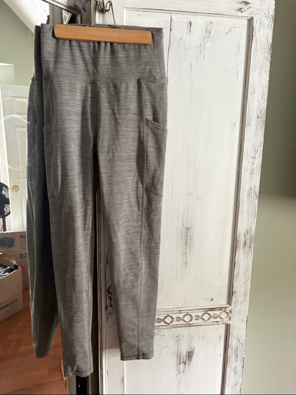 American Eagle Gray Heather Pocket Leggings